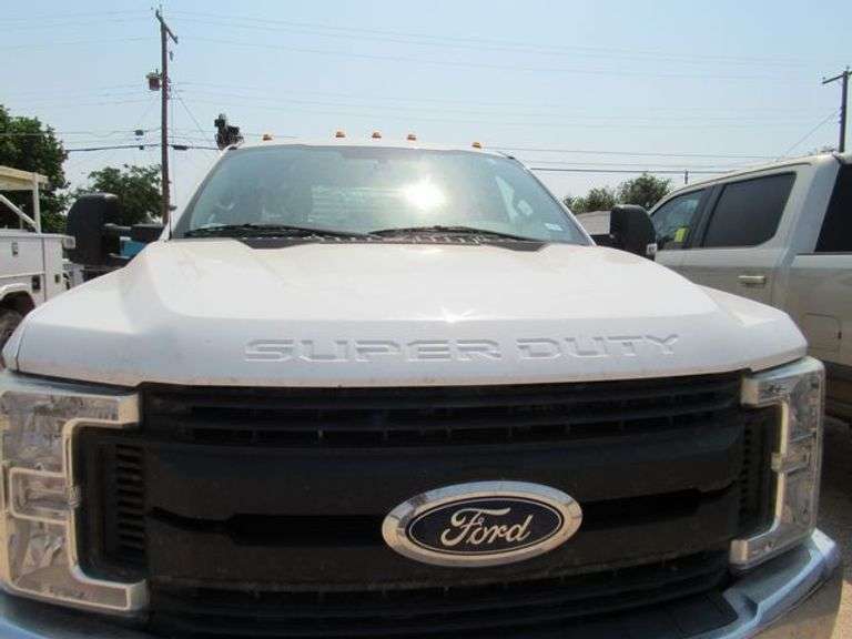2019 FORD F-350XL SERVICE TRUCK VIN 1FD8X3HT0KEF85520