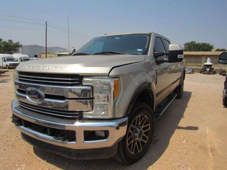 2017 FORD F-350 SUPER DUTY LARIAT 4WD SERVICE TRUCK VIN 1FT8W3BT8HEC42463