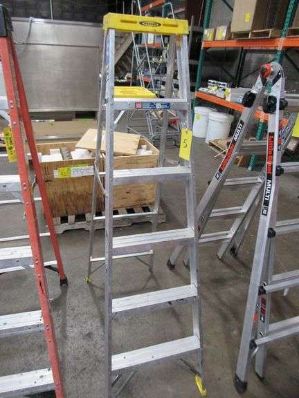 WERNER 6' ALUMINUM LADDER