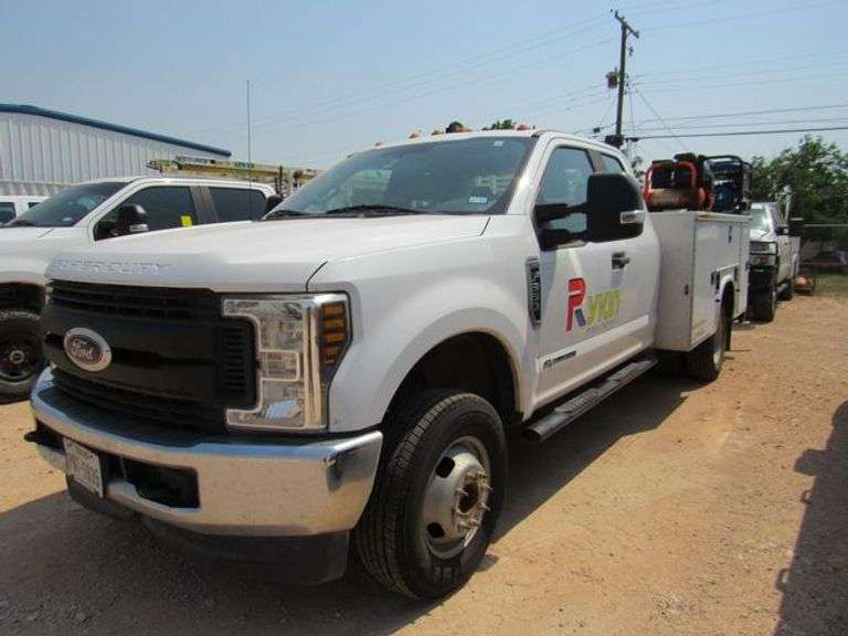 2019 FORD F-350XL SERVICE TRUCK VIN 1FD8X3HT0KEF85520