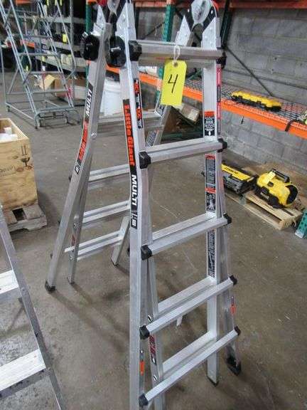 LITTLE GIANT 300-LB CAPACITY MULTI-PURPOSE LADDER