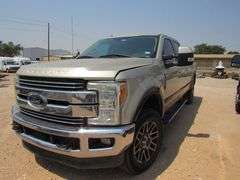 2017 FORD F-350 SUPER DUTY LARIAT 4WD SERVICE TRUCK VIN 1FT8W3BT8HEC42463