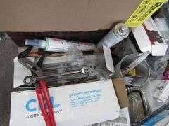(1) PALLET, ASSORTED ITEMS INCLUDING GLASS GRINDING DISCS, DOOR CLOSER, V519 OBDII DIAGNOSTIC SCAN TOOL AND ASSORTED TOOLS AS SHOWN
