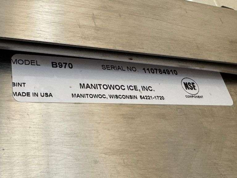 MANITOWOC ICE MAKER MODEL SY0854A W/ STORAGE BIN MODEL B970