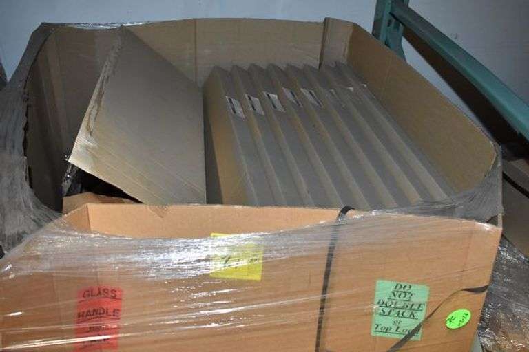 MIXES PALLET INCLUDING (9) MIRRORS 23" X 29"