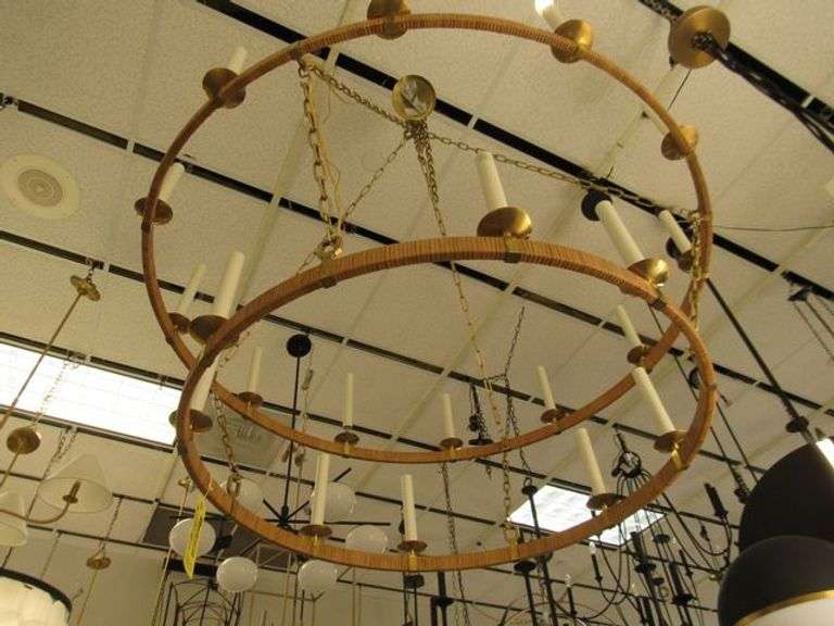 CHANDELIER OR PENDANT AS SHOWN * REFER TO PHOTOS * BUYER RESPONSIBLE FOR REMOVAL - BRING TOOLS AND LADDER AS ITEMS ARE CEILING MOUNTED 12'-14' CEILING HEIGHT*