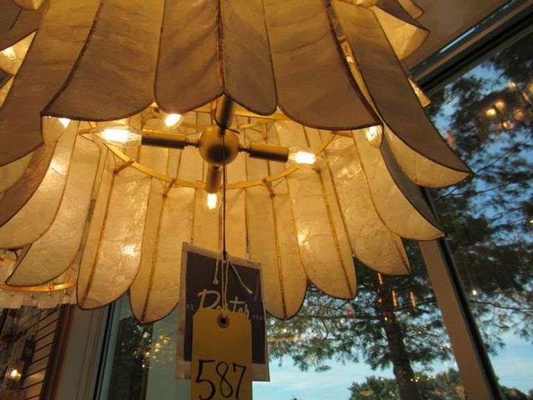 CHANDELIER OR PENDANT AS SHOWN * REFER TO PHOTOS * BUYER RESPONSIBLE FOR REMOVAL - BRING TOOLS AND LADDER AS ITEMS ARE CEILING MOUNTED 12'-14' CEILING HEIGHT*