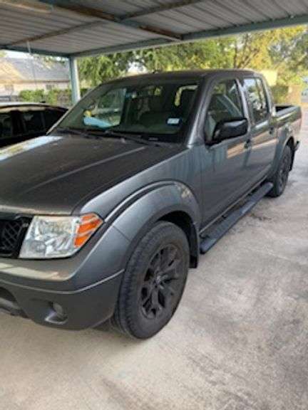 2018 NISSAN FROINTER SV MIDNIGHT EDITION, APPROX. MILEAGE UNDER 39,000