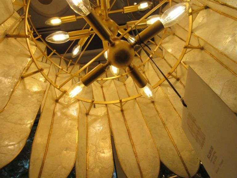 CHANDELIER OR PENDANT AS SHOWN * REFER TO PHOTOS * BUYER RESPONSIBLE FOR REMOVAL - BRING TOOLS AND LADDER AS ITEMS ARE CEILING MOUNTED 12'-14' CEILING HEIGHT*