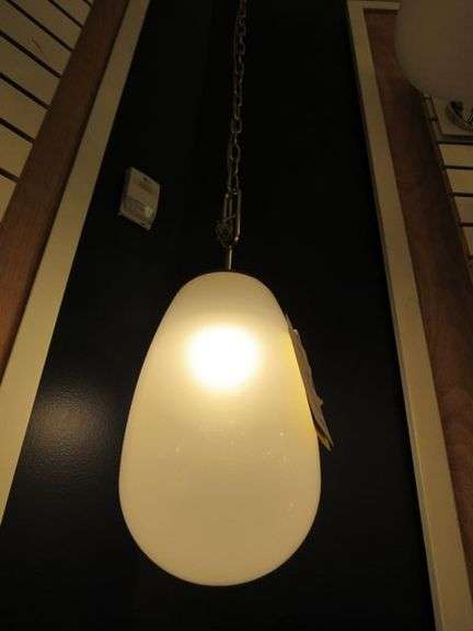 CHANDELIER OR PENDANT AS SHOWN * REFER TO PHOTOS * BUYER RESPONSIBLE FOR REMOVAL - BRING TOOLS AND LADDER AS ITEMS ARE CEILING MOUNTED 12'-14' CEILING HEIGHT*