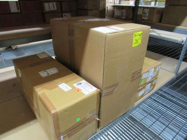 LOT, (4) ASSORTED LIGHTS - (1) 46643, (1) 9-LIGHT 42040 AND (2) TRINIDAD 44325