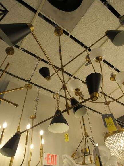 CHANDELIER OR PENDANT AS SHOWN * REFER TO PHOTOS * BUYER RESPONSIBLE FOR REMOVAL - BRING TOOLS AND LADDER AS ITEMS ARE CEILING MOUNTED 12'-14' CEILING HEIGHT*
