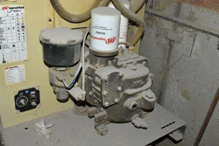 INGERSOLL RAND UNIGY AIR COMPRESSOR MDL UNI-15-115-L MTR SPEED 6577-RPM, CAPACITY 60-CFM, 208-230 VAC