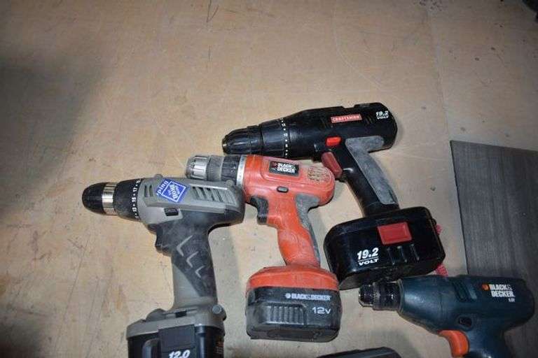 (7) ASSORTED CORDLESS TOOLS, (3) BATTERIES *NO CHARGER*