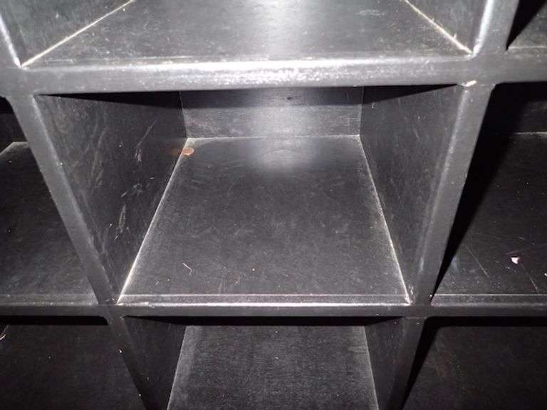 30 Compartment Cubby Storage Unit 6' X 1'2" X 4'