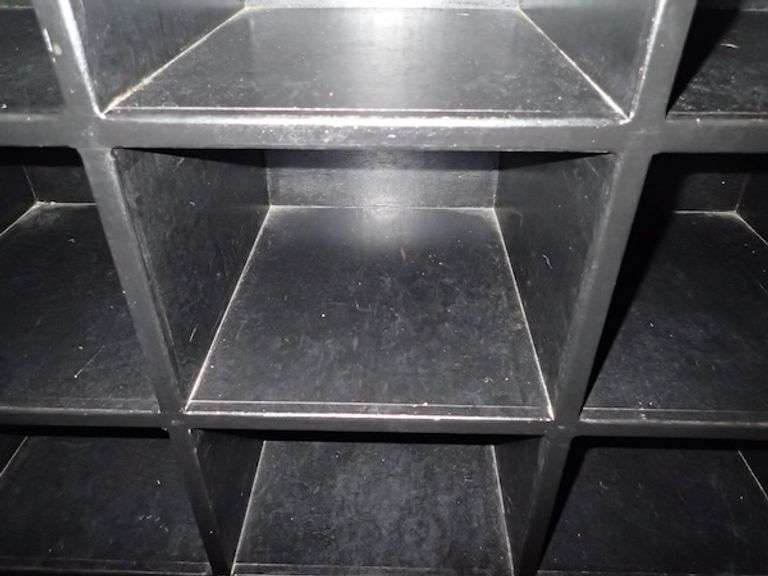 30 Compartment Cubby Storage Unit 6' X 1'2" X 4'