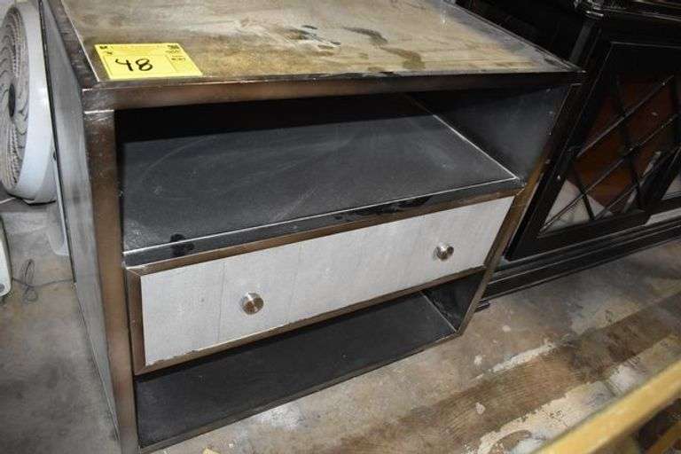 VANGUARD FURNITURE END TABLE - APPROX. 33" X 19" X 31"