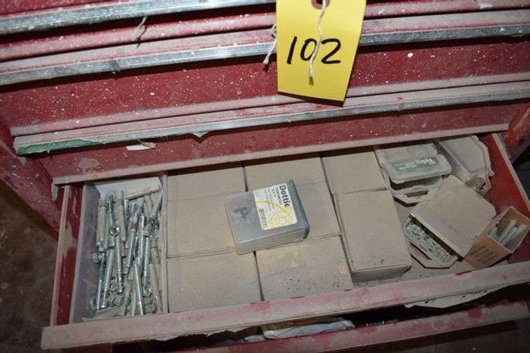 HUSKY PROFESSIONAL TOOL BOX WITH CONTENTS AS SHOWN, PORTABLE