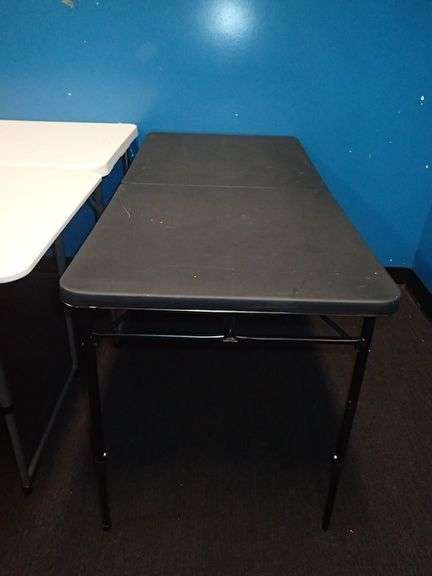 Lot of (3) Assorted 4' Folding Tables