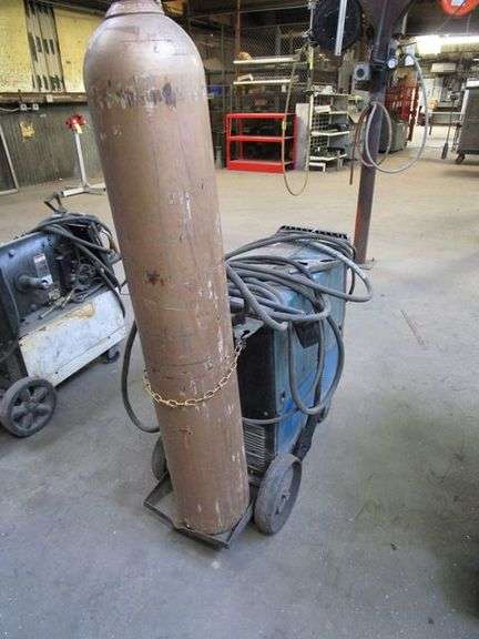 MILLERMATIC 300 WIRE WELDER, S/N LB102201, 200/233/460V, 60 HZ, 3-PHASE, W/LEADS, PORTABLE