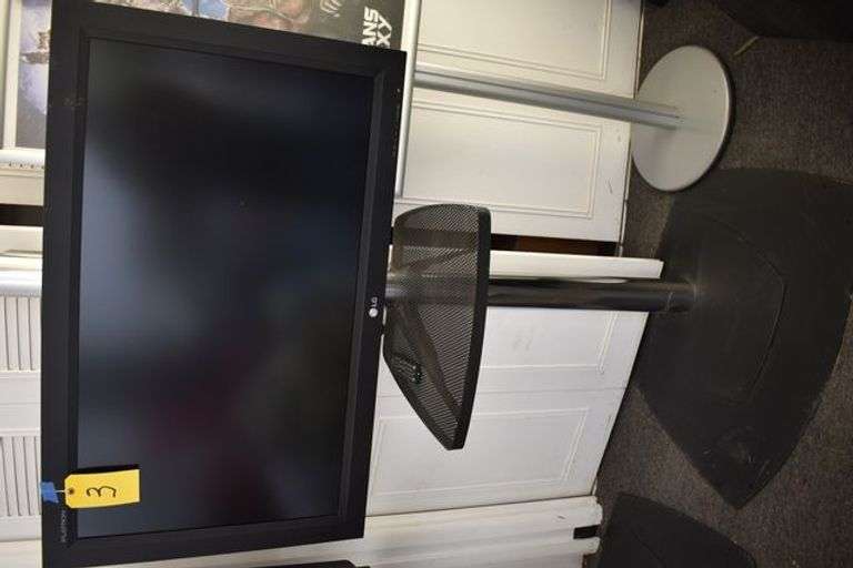 LG FLATRON M4200C PLASMA MONITORS 42" WITH STAND AS SHOWN MDLL4200TC