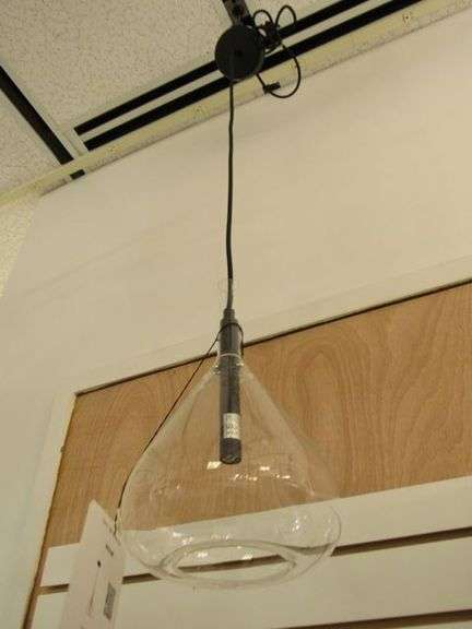 CHANDELIER OR PENDANT AS SHOWN * REFER TO PHOTOS * BUYER RESPONSIBLE FOR REMOVAL - BRING TOOLS AND LADDER AS ITEMS ARE CEILING MOUNTED 12'-14' CEILING HEIGHT*