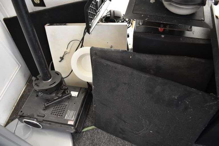 LARGE ASSORTMENT OF SPEAKERS, LIGHTS AND ELECTRONICS AS SHOWN