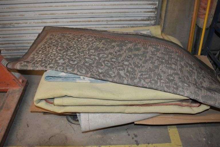 PLATFORM SHOP CART WITH CONTENTS AS SHOWN