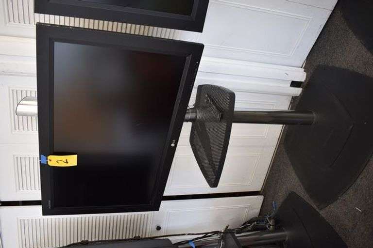 LG FLATRON M4200C PLASMA MONITORS 42" WITH STAND AS SHOWN MDLL4200TC