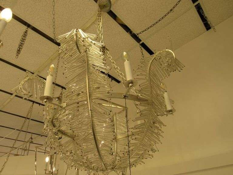 CHANDELIER OR PENDANT AS SHOWN * REFER TO PHOTOS * BUYER RESPONSIBLE FOR REMOVAL - BRING TOOLS AND LADDER AS ITEMS ARE CEILING MOUNTED 12'-14' CEILING HEIGHT*