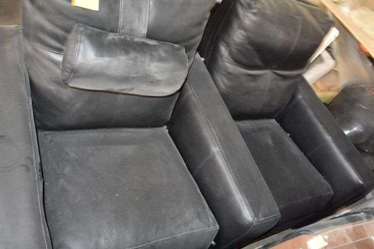 THEATER STYLE SEATING POWER RECLINER 110-V