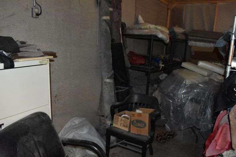 CONTENTS OF ROOM INCLUDING FABRICS, FILE CABINETS, CHAIRS, SHELVING, PORTABLE RACKS