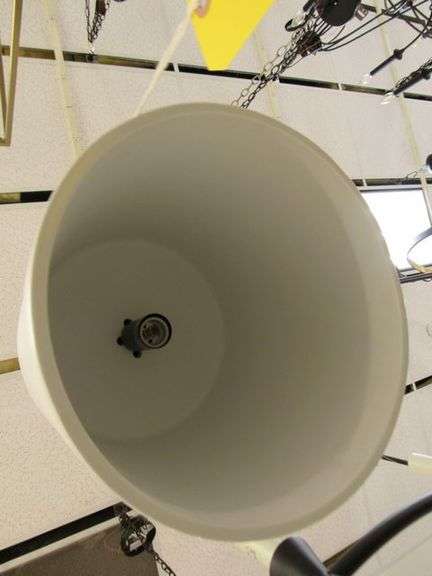 CHANDELIER OR PENDANT AS SHOWN * REFER TO PHOTOS * BUYER RESPONSIBLE FOR REMOVAL - BRING TOOLS AND LADDER AS ITEMS ARE CEILING MOUNTED 12'-14' CEILING HEIGHT*