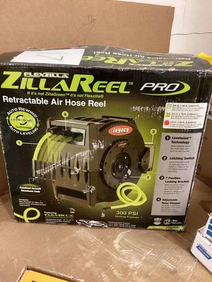 FLEXZILLA RETRACTABLE AIR HOSE REEL, L8335FZ