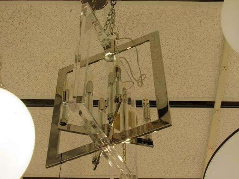 CHANDELIER OR PENDANT AS SHOWN * REFER TO PHOTOS * BUYER RESPONSIBLE FOR REMOVAL - BRING TOOLS AND LADDER AS ITEMS ARE CEILING MOUNTED 12'-14' CEILING HEIGHT*