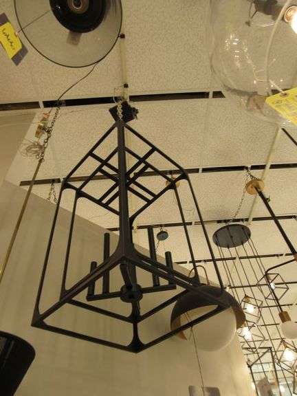 CHANDELIER OR PENDANT AS SHOWN * REFER TO PHOTOS * BUYER RESPONSIBLE FOR REMOVAL - BRING TOOLS AND LADDER AS ITEMS ARE CEILING MOUNTED 12'-14' CEILING HEIGHT*