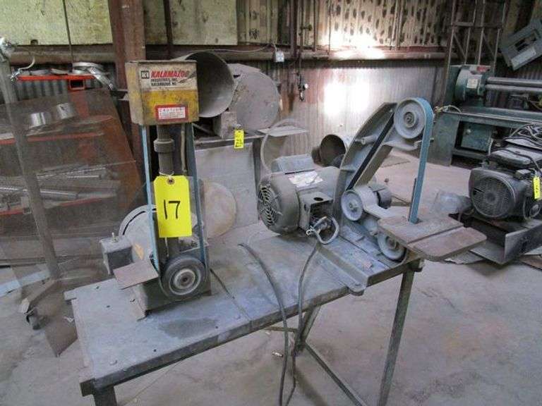 LOT, (1) JET BELT SANDER/DISC SANDER W/DAYTON #6K562BA MOTOR & (1) KALAMAZOO BELT SANDER, BOTH MOUNTED TO PORTABLE METAL BENCH