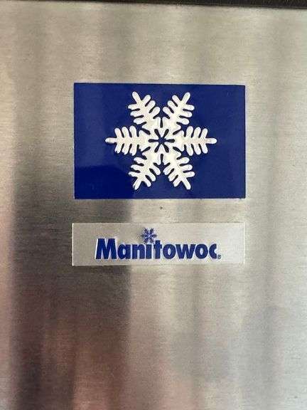 MANITOWOC ICE MAKER MODEL SD0452A W/ STORAGE BIN MODEL B570
