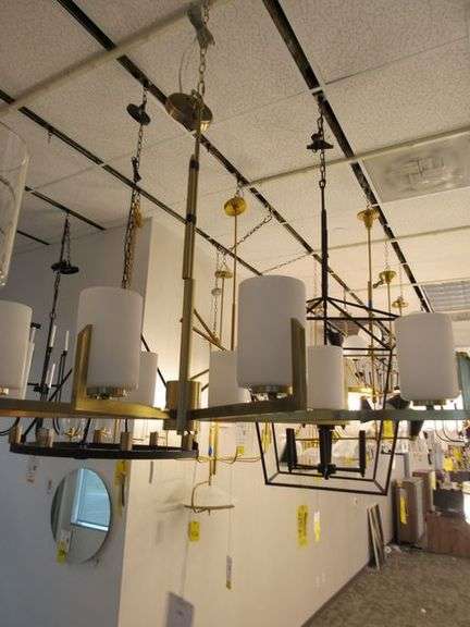 CHANDELIER OR PENDANT AS SHOWN * REFER TO PHOTOS * BUYER RESPONSIBLE FOR REMOVAL - BRING TOOLS AND LADDER AS ITEMS ARE CEILING MOUNTED 12'-14' CEILING HEIGHT*