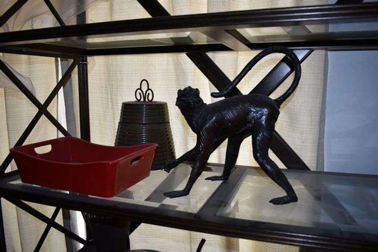 ASSORTED DÉCOR ON SHELF AS SHOWN