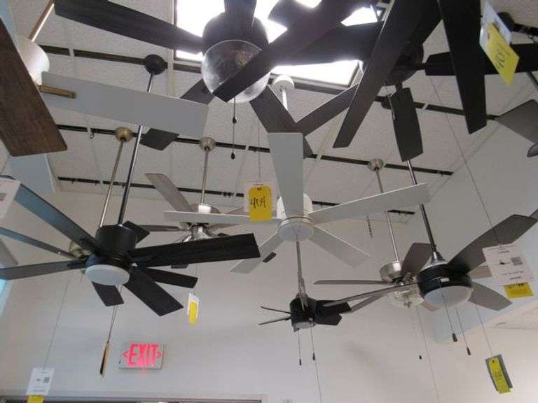 CHANDELIER OR PENDANT AS SHOWN * REFER TO PHOTOS * BUYER RESPONSIBLE FOR REMOVAL - BRING TOOLS AND LADDER AS ITEMS ARE CEILING MOUNTED 12'-14' CEILING HEIGHT*