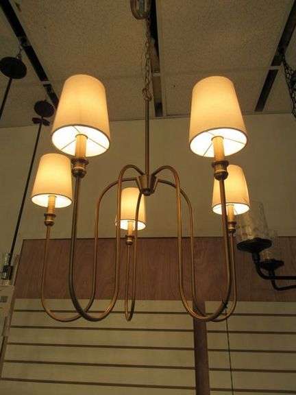 CHANDELIER OR PENDANT AS SHOWN * REFER TO PHOTOS * BUYER RESPONSIBLE FOR REMOVAL - BRING TOOLS AND LADDER AS ITEMS ARE CEILING MOUNTED 12'-14' CEILING HEIGHT*
