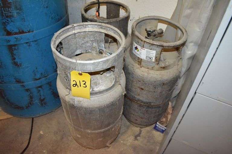 (3) PROPANE TANKS - (1) ALUMINUM AND (2) STEEL