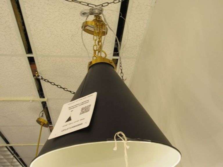CHANDELIER OR PENDANT AS SHOWN * REFER TO PHOTOS * BUYER RESPONSIBLE FOR REMOVAL - BRING TOOLS AND LADDER AS ITEMS ARE CEILING MOUNTED 12'-14' CEILING HEIGHT*