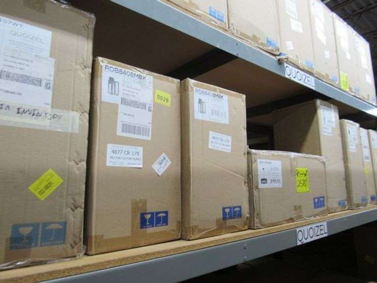 LOT, (8) ASSORTED QUOIZEL ITEMS - (3) WVR8406EK, (1) WVR9007EK, (1) QP6740MBK, (2) ROB8408MBK AND (1) WVR8407WT