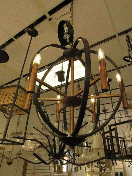 CHANDELIER OR PENDANT AS SHOWN * REFER TO PHOTOS * BUYER RESPONSIBLE FOR REMOVAL - BRING TOOLS AND LADDER AS ITEMS ARE CEILING MOUNTED 12'-14' CEILING HEIGHT*
