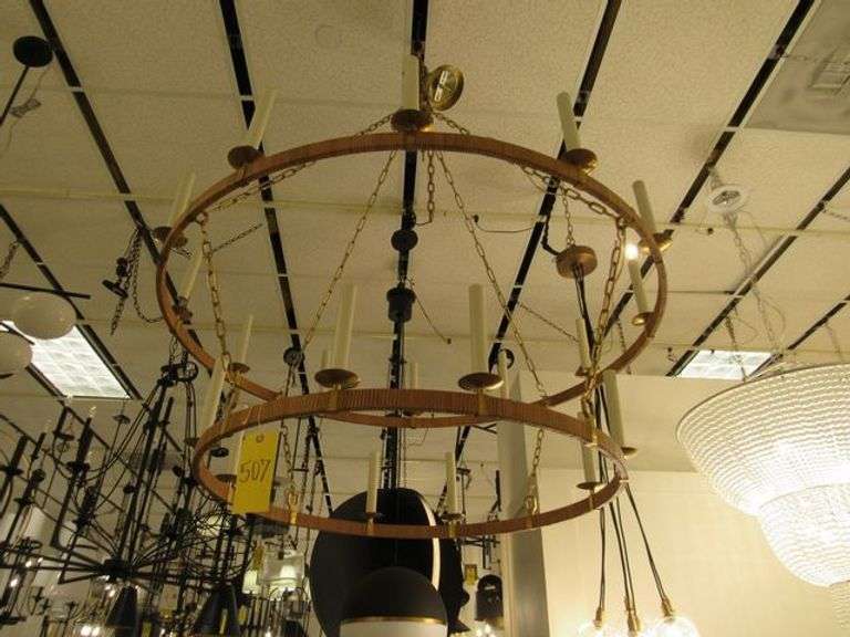 CHANDELIER OR PENDANT AS SHOWN * REFER TO PHOTOS * BUYER RESPONSIBLE FOR REMOVAL - BRING TOOLS AND LADDER AS ITEMS ARE CEILING MOUNTED 12'-14' CEILING HEIGHT*