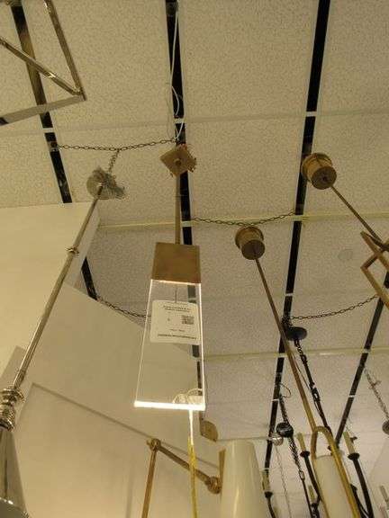 CHANDELIER OR PENDANT AS SHOWN * REFER TO PHOTOS * BUYER RESPONSIBLE FOR REMOVAL - BRING TOOLS AND LADDER AS ITEMS ARE CEILING MOUNTED 12'-14' CEILING HEIGHT*