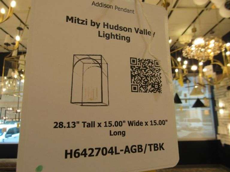 CHANDELIER OR PENDANT AS SHOWN * REFER TO PHOTOS * BUYER RESPONSIBLE FOR REMOVAL - BRING TOOLS AND LADDER AS ITEMS ARE CEILING MOUNTED 12'-14' CEILING HEIGHT*