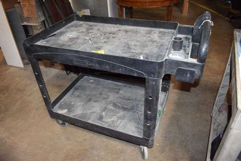 RUBBERMAID CART - APPROX.. 36" X 25" X 36"